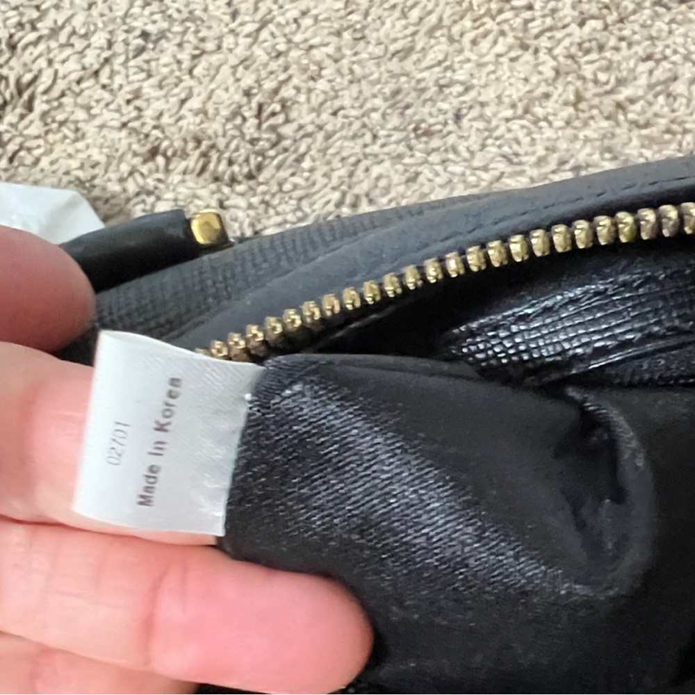 MCM Black Barrel Bag with Gold Details - Picture 6 of 6